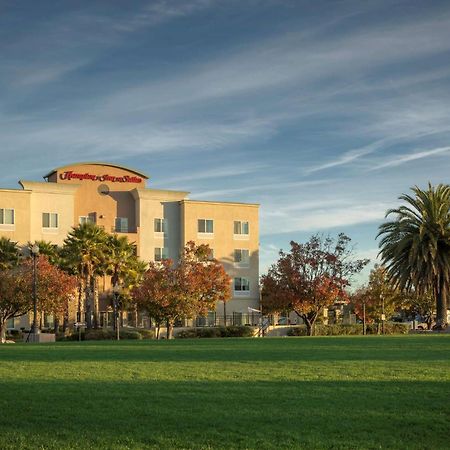 Hampton Inn & Suites Suisun City Waterfront Extérieur photo