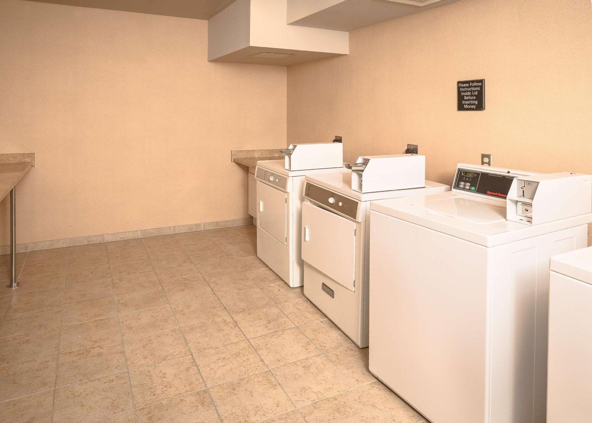 Hampton Inn & Suites Suisun City Waterfront Extérieur photo