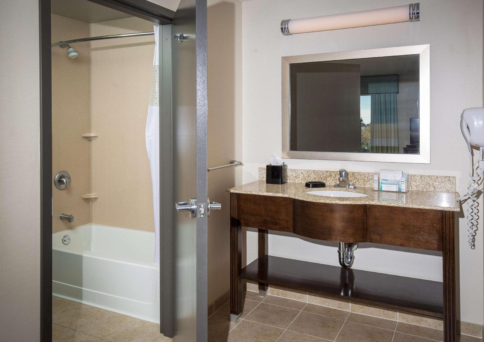 Hampton Inn & Suites Suisun City Waterfront Extérieur photo