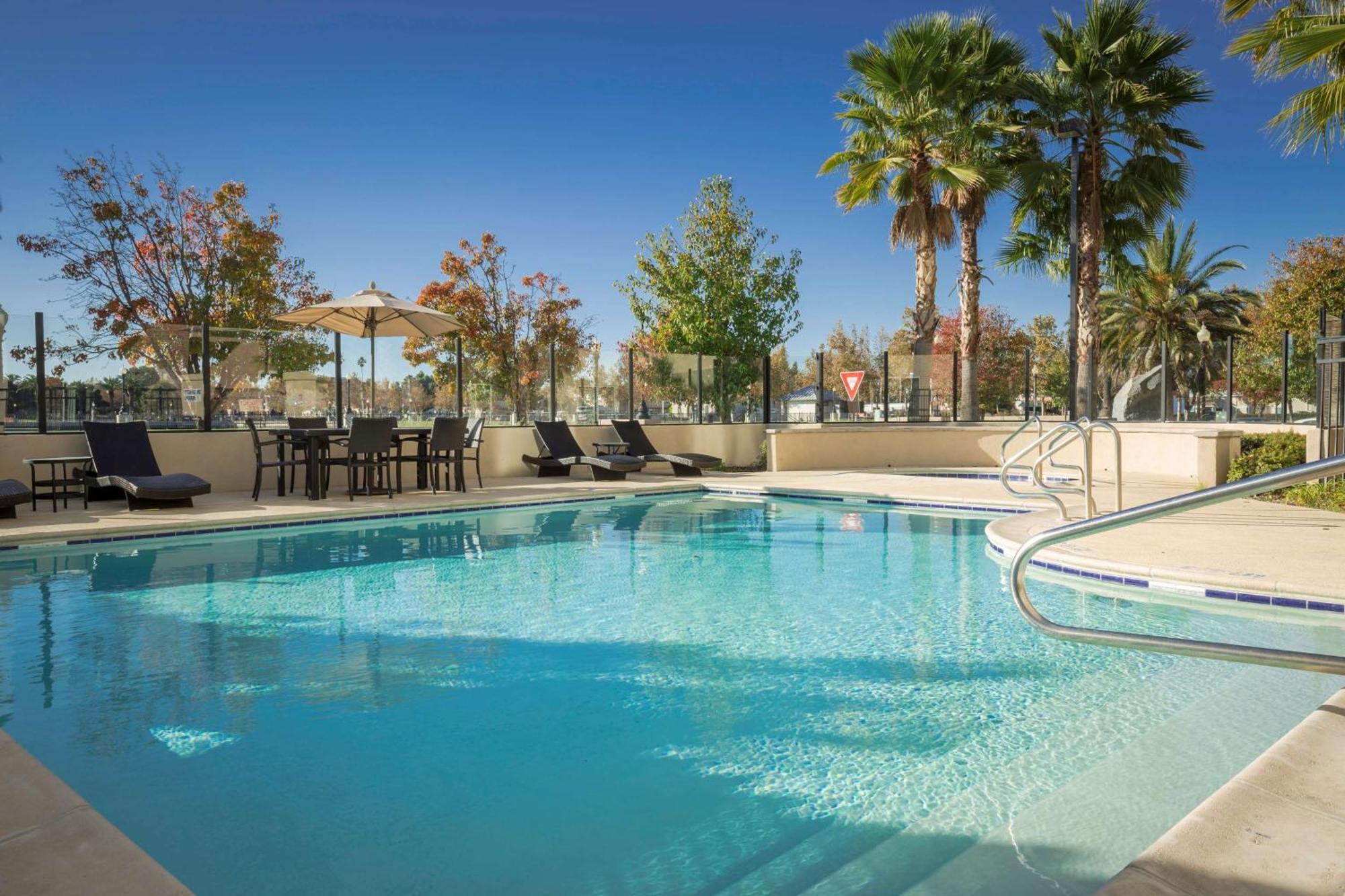 Hampton Inn & Suites Suisun City Waterfront Extérieur photo